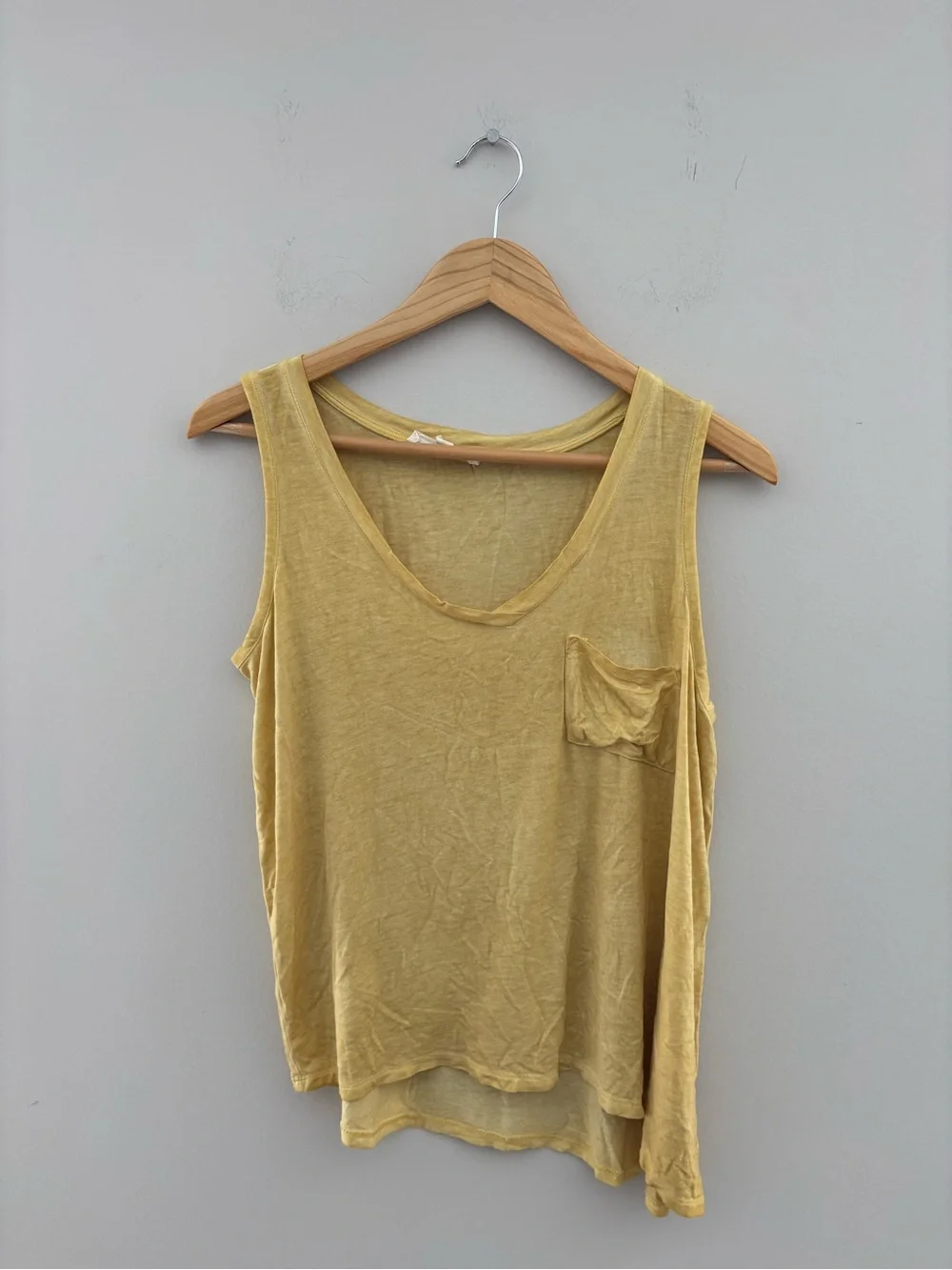 Jane & Delancey Mustard Yellow Scoop Neck Tank Top Women's Sleeveless Blouse M - Picture 1 of 3